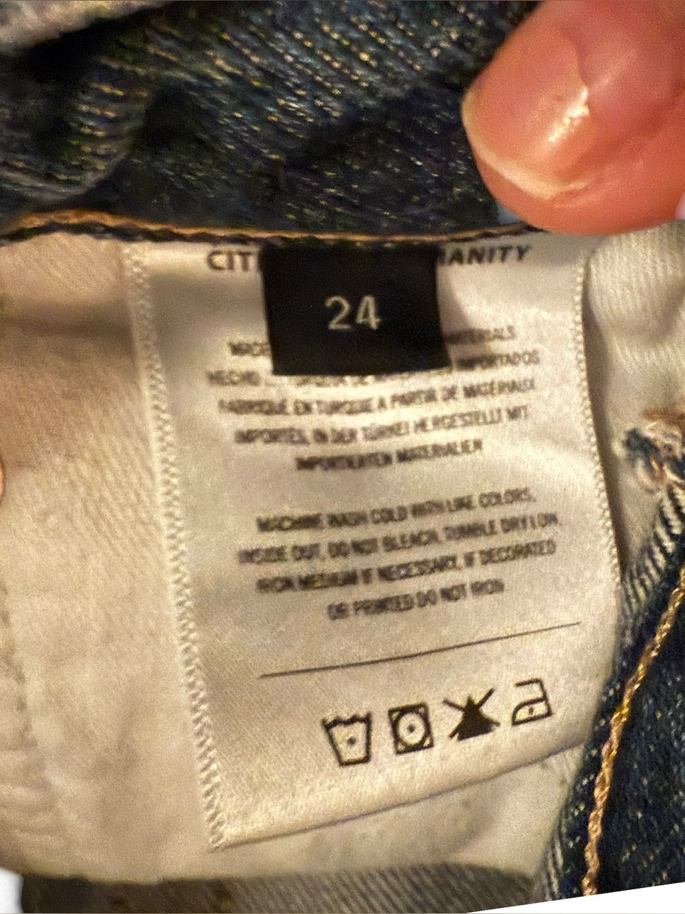 CITIZENS OF HUMANITY women’s Ayla baggy cuff crop jeans in Claremont 24 wide leg - Picture 5 of 9